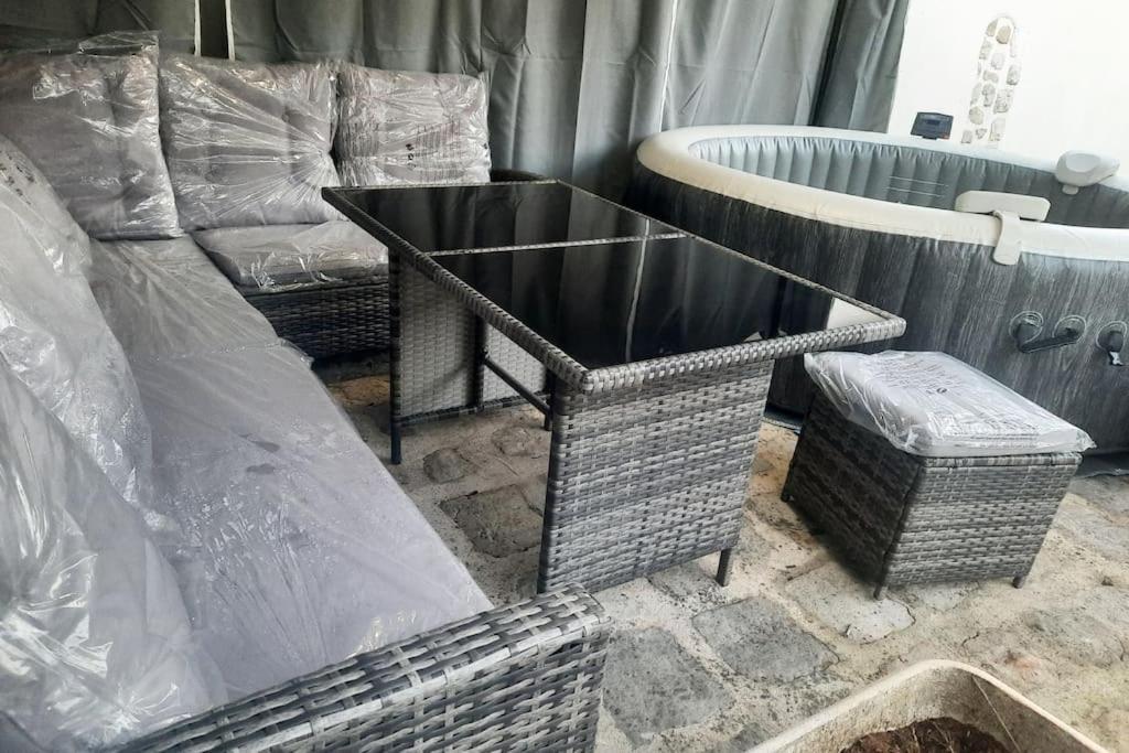 Villa Confortable Avec Jacuzzi A Chevannes Chevannes  Exteriör bild